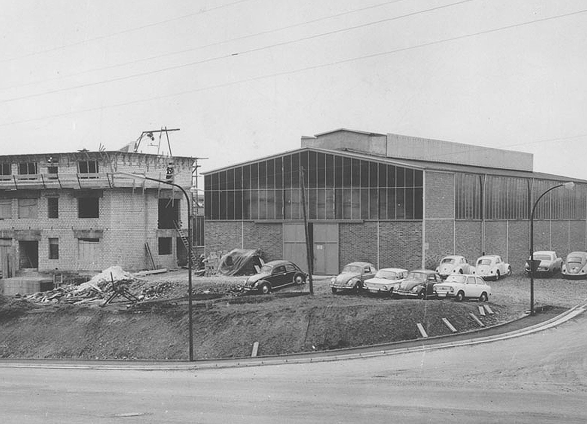 1964: was the first factory building in ‘Schmiedestraße’ inaugurated